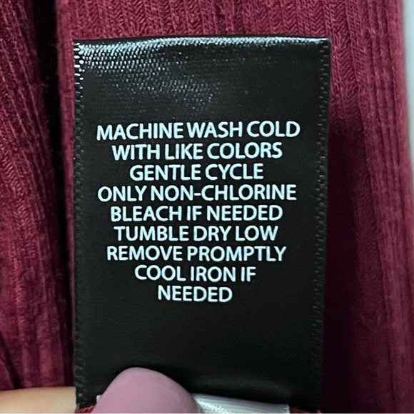 Torrid Babydoll Knit VNeck Button Front Lace Inset Peasant Top Red Plus SZ 3X - Picture 12 of 14